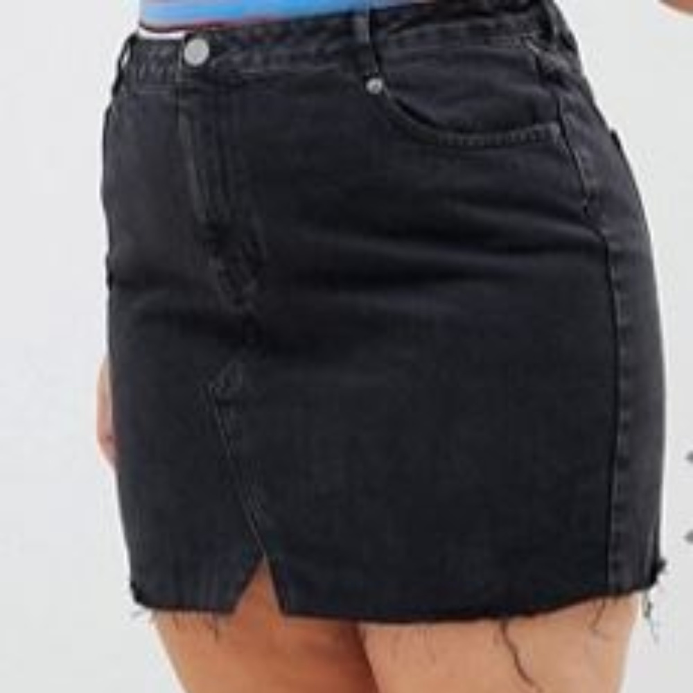 ASOS DESIGN Curve denim pelmet skirt in washed bla